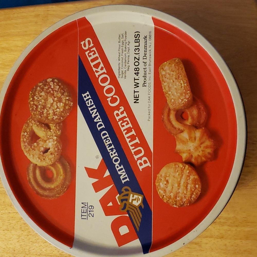 Rare Dak Imported Danish Butter Cookies Empty 48 oz Tin - Picture 7 of 8